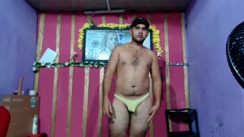Snapshot of moderno_xxx chatting on January 7, 2025, 3:33 pm Andres online show from January 7, 2025, 3:33 pm