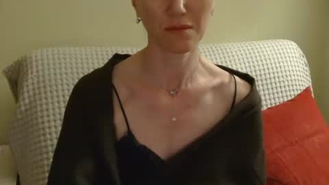 Snapshot of modesta1413 chatting on April 9, 2026, 10:15 pm Aurora online show from April 9, 2026, 10:15 pm