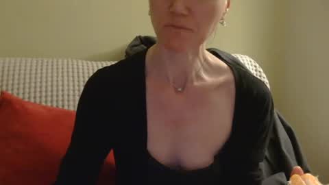 Snapshot of modesta1413 chatting on May 2, 2026, 5:40 pm Aurora online show from May 2, 2026, 5:40 pm