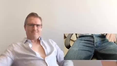 Moe online show from September 29, 2025, 6:57 pm