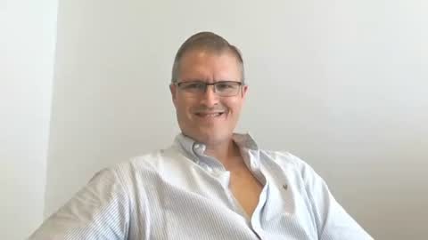 Moe online show from December 18, 2025, 7:31 pm