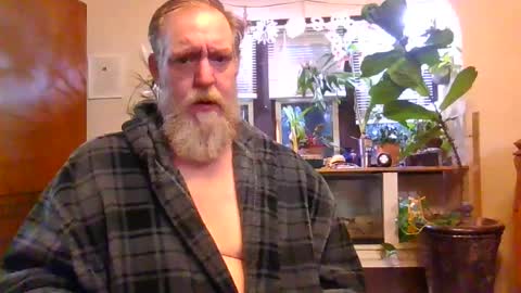 moeblick online show from December 18, 2025, 1:28 pm