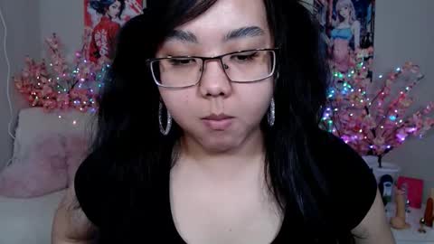 Molly online show from March 26, 2026, 5:02 am