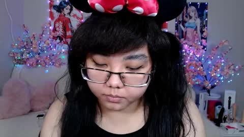 Molly online show from April 23, 2026, 3:41 am