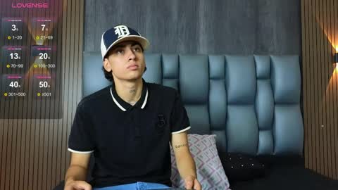 Snapshot of mohamed_malik chatting on June 3, 2026, 2:33 pm mohamed_malik online show from June 3, 2026, 2:33 pm