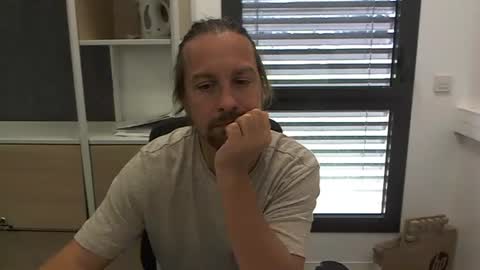 Julien online show from September 18, 2025, 10:50 am