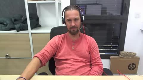 Julien online show from October 17, 2025, 3:14 pm