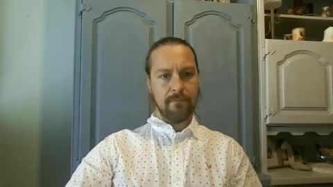 Julien online show from May 26, 2026, 10:55 am