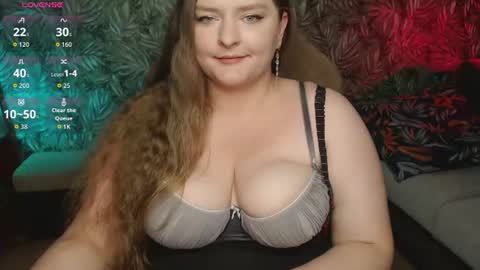 Snapshot of moisofi chatting on July 6, 2026, 8:44 pm moisofi online show from July 6, 2026, 8:44 pm