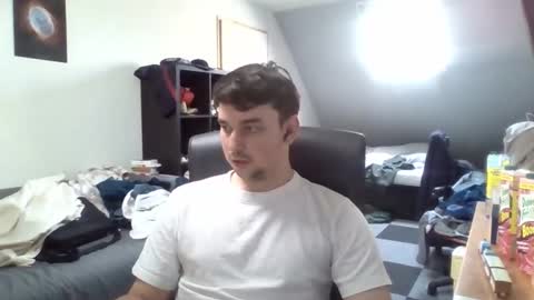 Snapshot of moistbreadstick chatting on May 10, 2026, 2:55 pm moistbreadstick online show from May 10, 2026, 2:55 pm