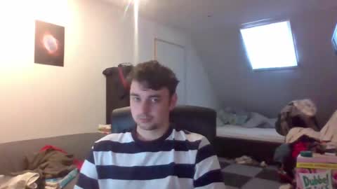 Snapshot of moistbreadstick chatting on June 15, 2026, 5:04 pm moistbreadstick online show from June 15, 2026, 5:04 pm
