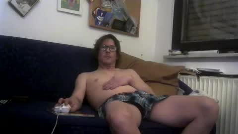 Fr online show from November 9, 2025, 4:11 am