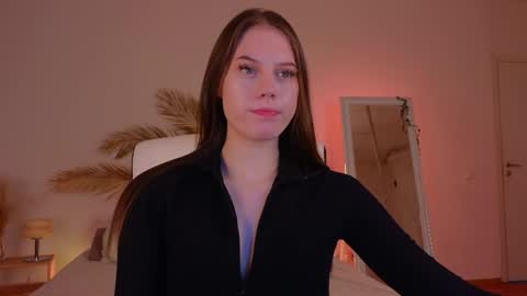 Snapshot of mol1y_kitten chatting on December 16, 2024, 9:31 pm Molly online show from December 16, 2024, 9:31 pm