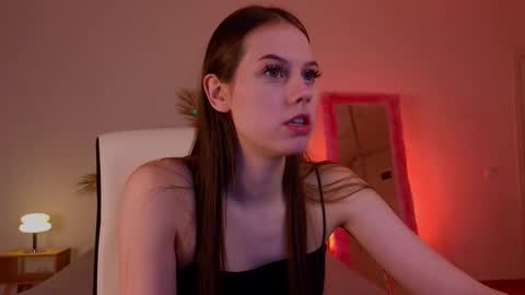 Snapshot of mol1y_kitten chatting on February 10, 2025, 12:30 am Molly online show from February 10, 2025, 12:30 am