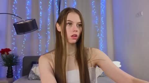 Snapshot of mol1y_kitten chatting on February 19, 2025, 3:38 pm Molly online show from February 19, 2025, 3:38 pm