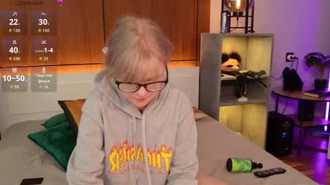 moliqin online show from April 25, 2026, 1:41 pm