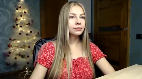 Snapshot of molli_and_tom chatting on January 10, 2025, 5:24 pm Bitcoin 1P8NuZxsaNsQTx7wJJJ7Ao1mic4nvJPVLC online show from January 10, 2025, 5:24 pm