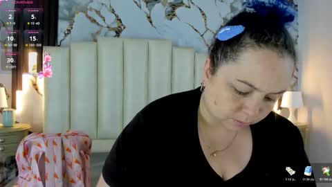 Hey Guys  Im Mollie online show from October 24, 2025, 12:34 pm