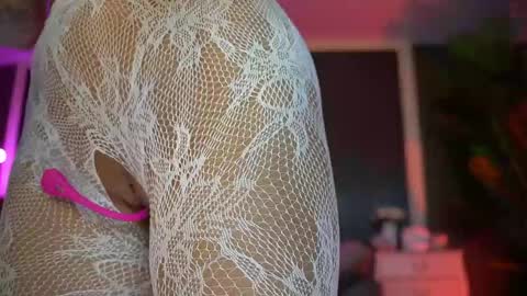 Moly online show from April 21, 2026, 5:47 am