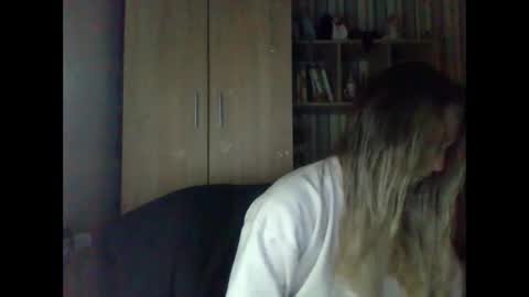 molly971345 online show from February 6, 2026, 4:43 pm