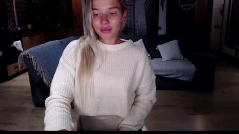 Molly online show from November 20, 2025, 1:22 pm