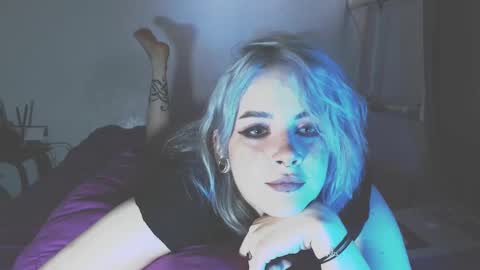 Molly Crow online show from December 5, 2024, 5:15 am