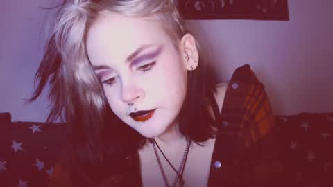 Molly Crow online show from March 4, 2025, 11:32 pm