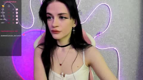 Snapshot of molly_crystall chatting on May 25, 2026, 3:45 am Molly - online show from May 25, 2026, 3:45 am