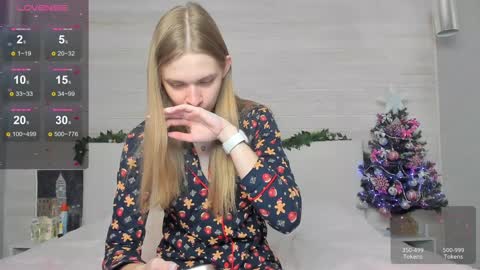 Molly Hunt online show from December 25, 2024, 4:01 am