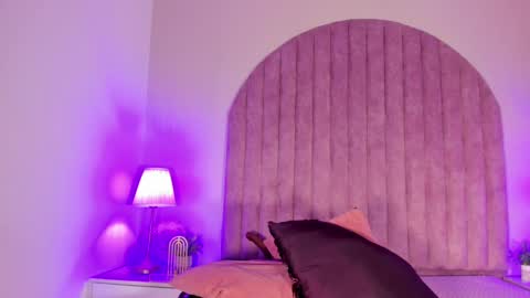 Molly Jackson online show from December 12, 2024, 3:05 pm