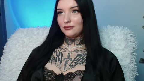 Lina online show from January 10, 2026, 5:04 pm