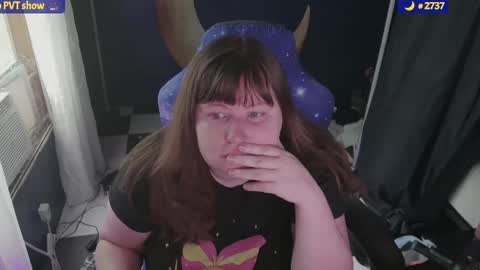 molly_moons online show from September 15, 2025, 6:41 pm