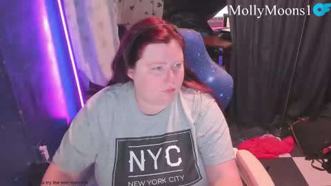 molly_moons online show from April 3, 2026, 2:59 pm