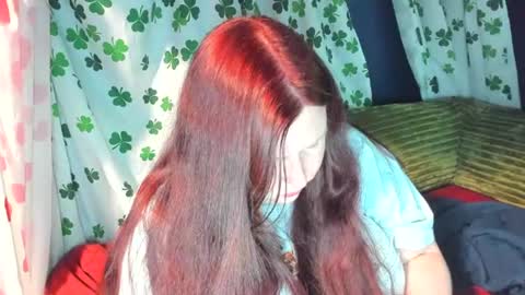 Snapshot of molly_moons chatting on June 30, 2026, 1:23 pm molly_moons online show from June 30, 2026, 1:23 pm