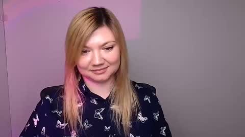 Molly online show from January 31, 2025, 3:33 pm