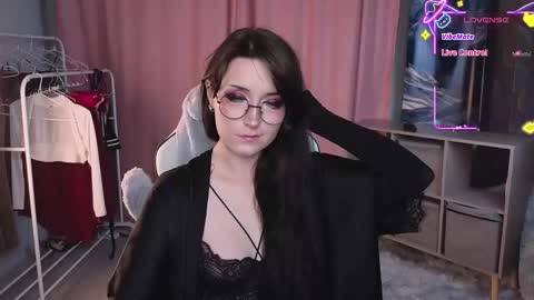 Molly online show from September 10, 2025, 9:04 pm