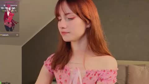 Snapshot of molly_rougge chatting on September 10, 2025, 1:05 am Molly online show from September 10, 2025, 1:05 am