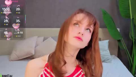 Snapshot of molly_rougge chatting on October 6, 2025, 1:25 am Molly online show from October 6, 2025, 1:25 am