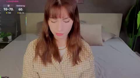 Snapshot of molly_rougge chatting on November 10, 2025, 12:31 am Molly online show from November 10, 2025, 12:31 am