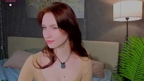 Snapshot of molly_rougge chatting on July 23, 2026, 11:57 pm Molly online show from July 23, 2026, 11:57 pm