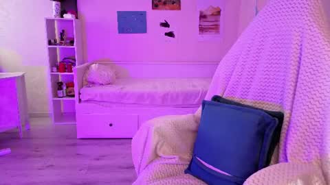 Snapshot of molly_soft chatting on July 24, 2026, 2:59 pm Molly online show from July 24, 2026, 2:59 pm
