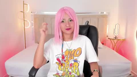 molly_sweetlove online show from September 24, 2025, 7:28 pm