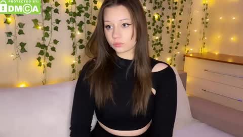 Molly online show from April 22, 2026, 12:07 pm