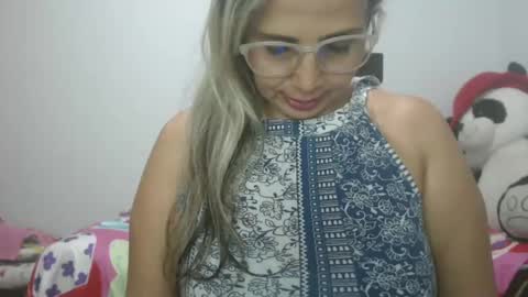 Molly Bunny online show from February 17, 2025, 2:31 am