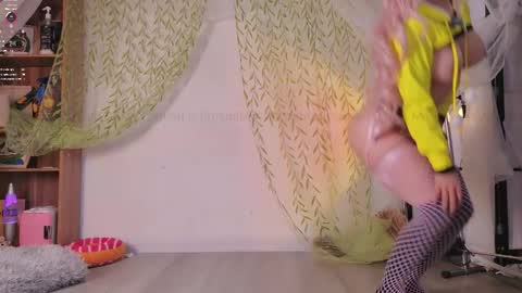 mollychan online show from March 25, 2026, 4:35 pm