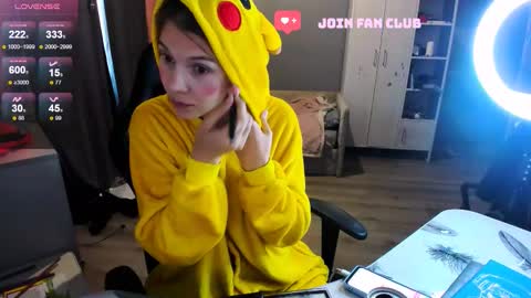  KIRA  online show from September 16, 2025, 3:29 am