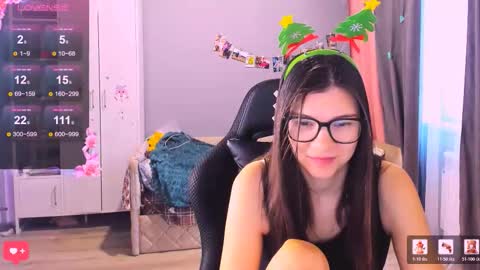  KIRA  online show from December 19, 2025, 3:46 am