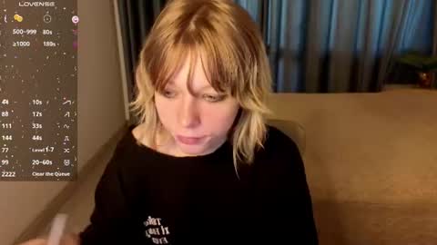 mollysally online show from June 18, 2026, 4:13 am