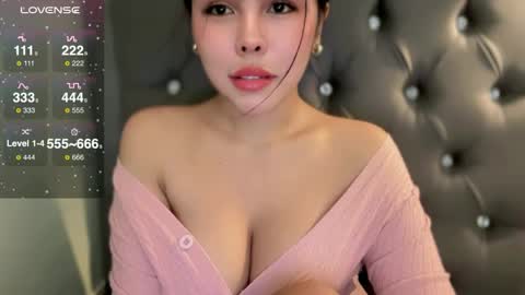 molly online show from November 5, 2025, 4:34 am