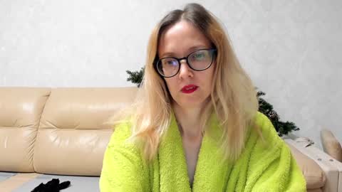 AngelMomm online show from January 17, 2025, 9:17 am